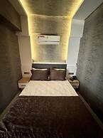 Golden Rose Deluxe Hotel