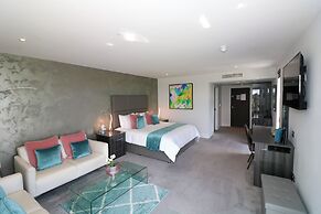 Glass House Retreat