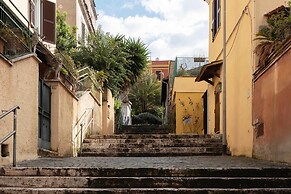 Rampa Brancaleone Charming Apartment With View