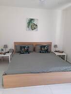 Villa Sleeps 8 With Private Pool