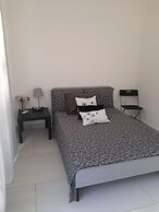 Villa Sleeps 8 With Private Pool