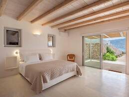 Donum Dei Seaside Suites & Villa
