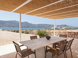 Donum Dei Seaside Suites & Villa