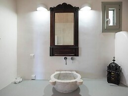 Donum Dei Seaside Suites & Villa