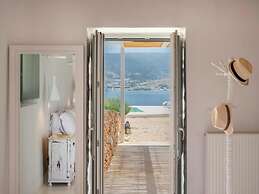 Donum Dei Seaside Suites & Villa