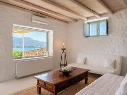Donum Dei Seaside Suites & Villa
