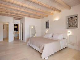Donum Dei Seaside Suites & Villa