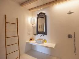 Donum Dei Seaside Suites & Villa