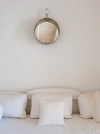Donum Dei Seaside Suites & Villa