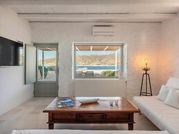 Donum Dei Seaside Suites & Villa