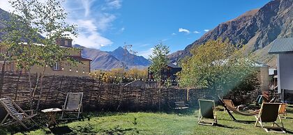 Kazbegi Cottages