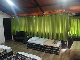 Ella Deck Resort
