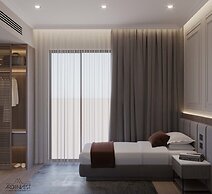 Holiday Hotel