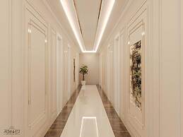 Holiday Hotel