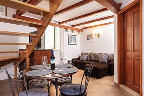 Amoret Apartments