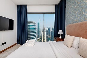 Stylish 2BR with Marina Views