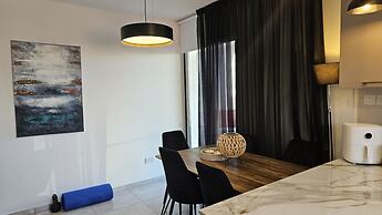 130 LCA -stay Digital Den Apartment
