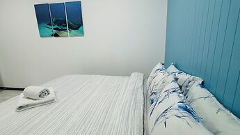 Wave Crest Retreat