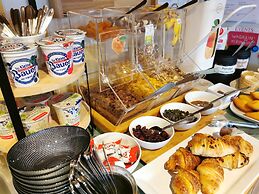 No1 - Flo's Rooms & Breakfast