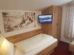No1 - Flo's Rooms & Breakfast