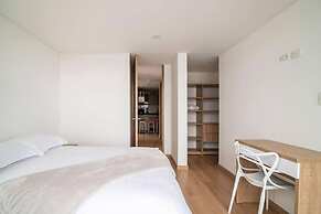 Uhaus 704