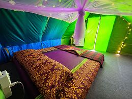 Plankton Bungalow and Camping