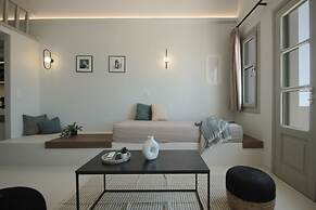 Airy suites santorini
