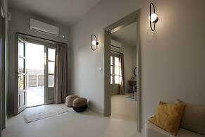 Airy suites santorini