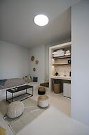 Airy suites santorini