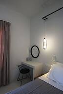 Airy suites santorini