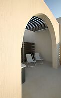 Airy suites santorini