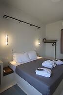 Airy suites santorini