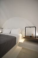 Airy suites santorini