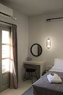 Airy suites santorini