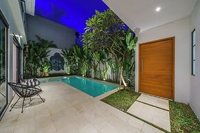 Villa Blue Water by GORO
