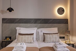 Jolly Suites
