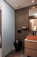 Jolly Suites
