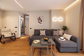 Jolly Suites
