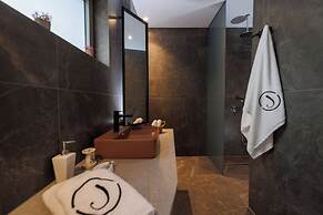 Jolly Suites