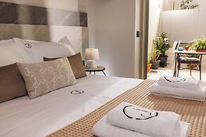 Jolly Suites