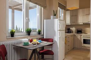 Jolly Suites