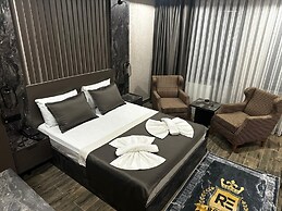 Royal Escape Hotel