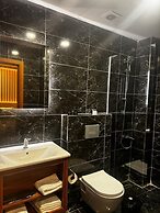 Royal Escape Hotel