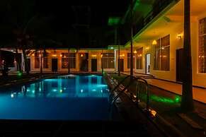 Queen's Bay Hotel