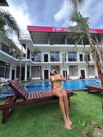 Queen's Bay Hotel
