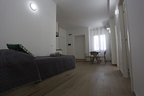 CASA FERRANTE SRLS