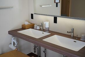 THE BASE GLAMPING YUGAWARA