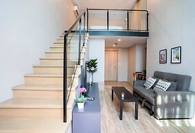 Blossom Condo Sathon-Charoenrat