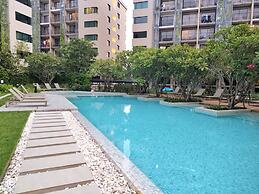 Blossom Condo Sathon-Charoenrat