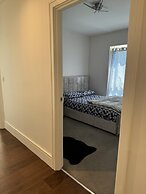 Luxurious 2 Bedroom Apartment in Reading